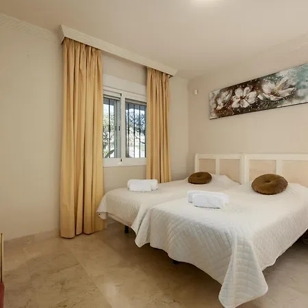 Sinfonia - 2br, Pool Estepona