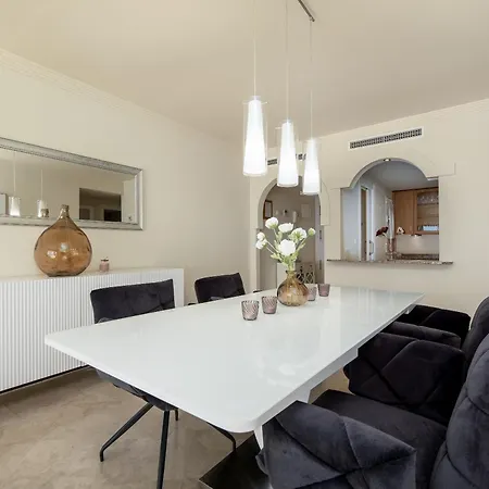 Sinfonia - 2br, Pool Apartman Estepona