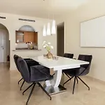 Sinfonia - 2br, Pool Apartament Estepona