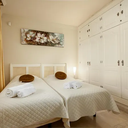 Sinfonia - 2br, Pool *