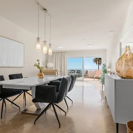 Sinfonia - 2br, Pool Apartment *